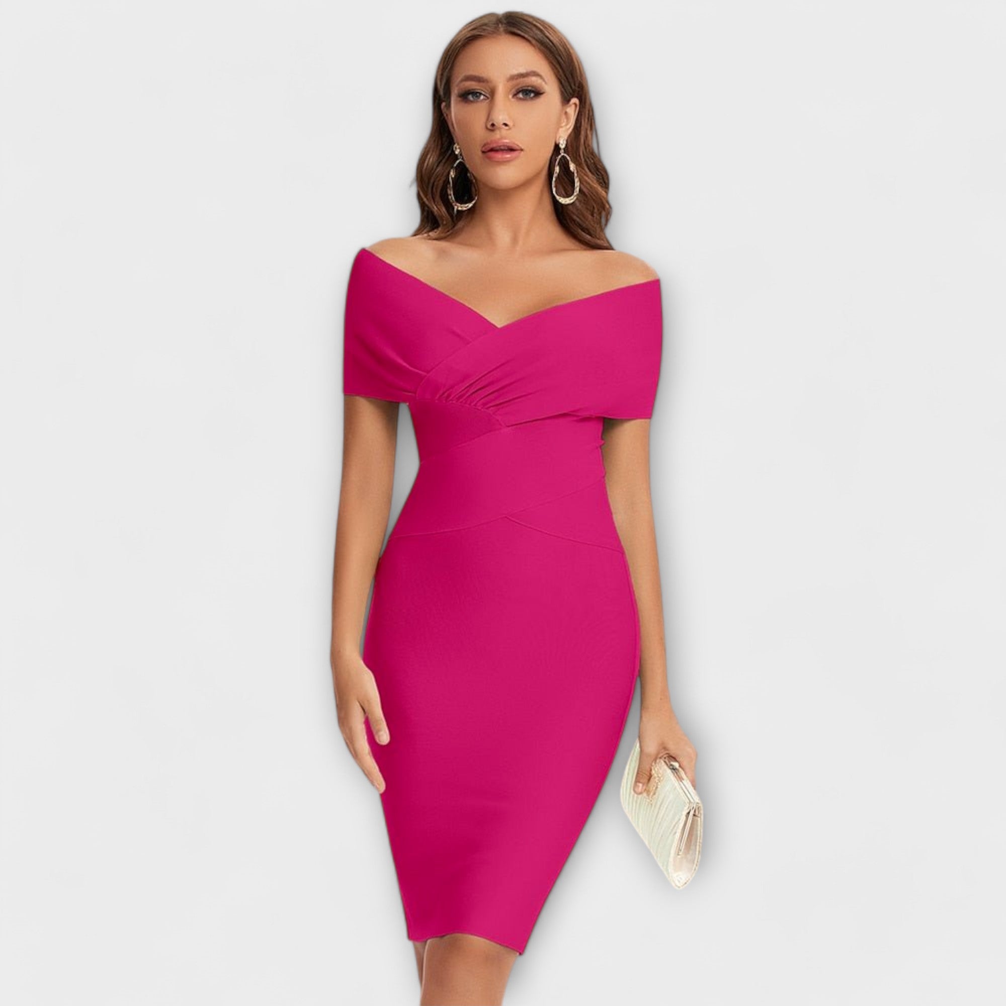 Lara | Elegantné mini šaty s výstrihom do V